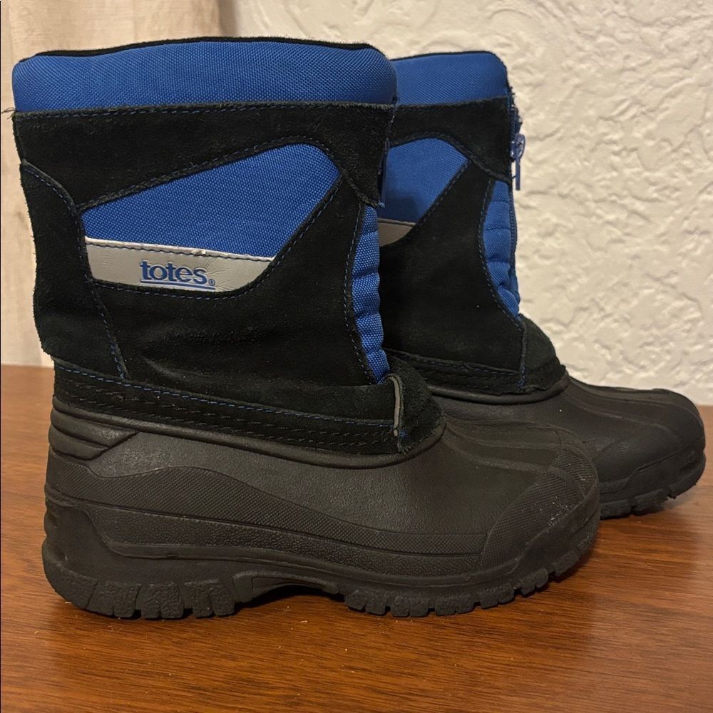 Kid’s Totes Black and Blue Winter Leather Snow Boots Unisex Size 12